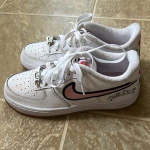 Nike Air Force 1 Low LV8